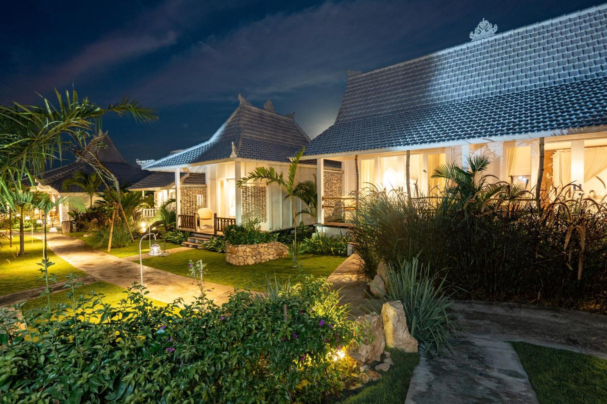 Paus Putih Hotel 蓝梦岛 外观 照片