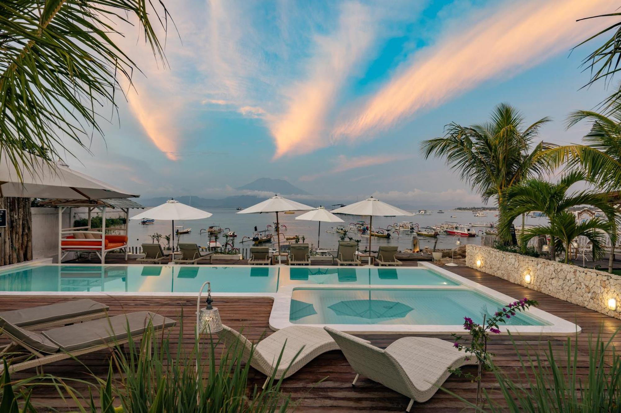 Paus Putih Hotel 蓝梦岛 外观 照片