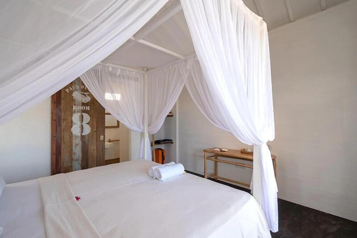 Paus Putih Hotel 蓝梦岛 外观 照片