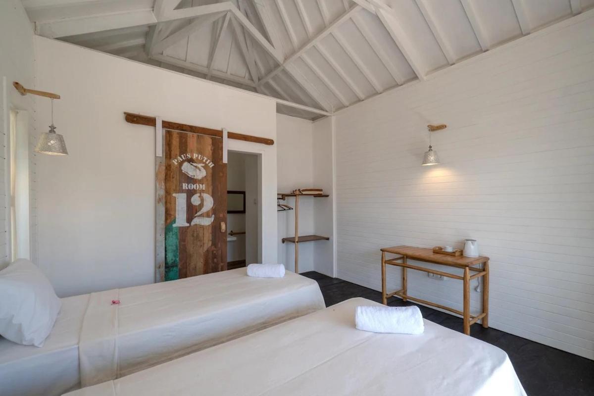 Paus Putih Hotel 蓝梦岛 外观 照片